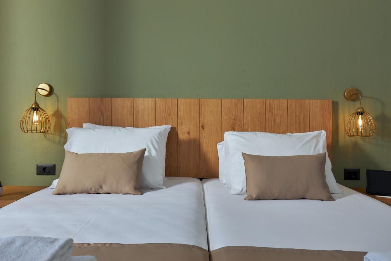Charm Hotel,