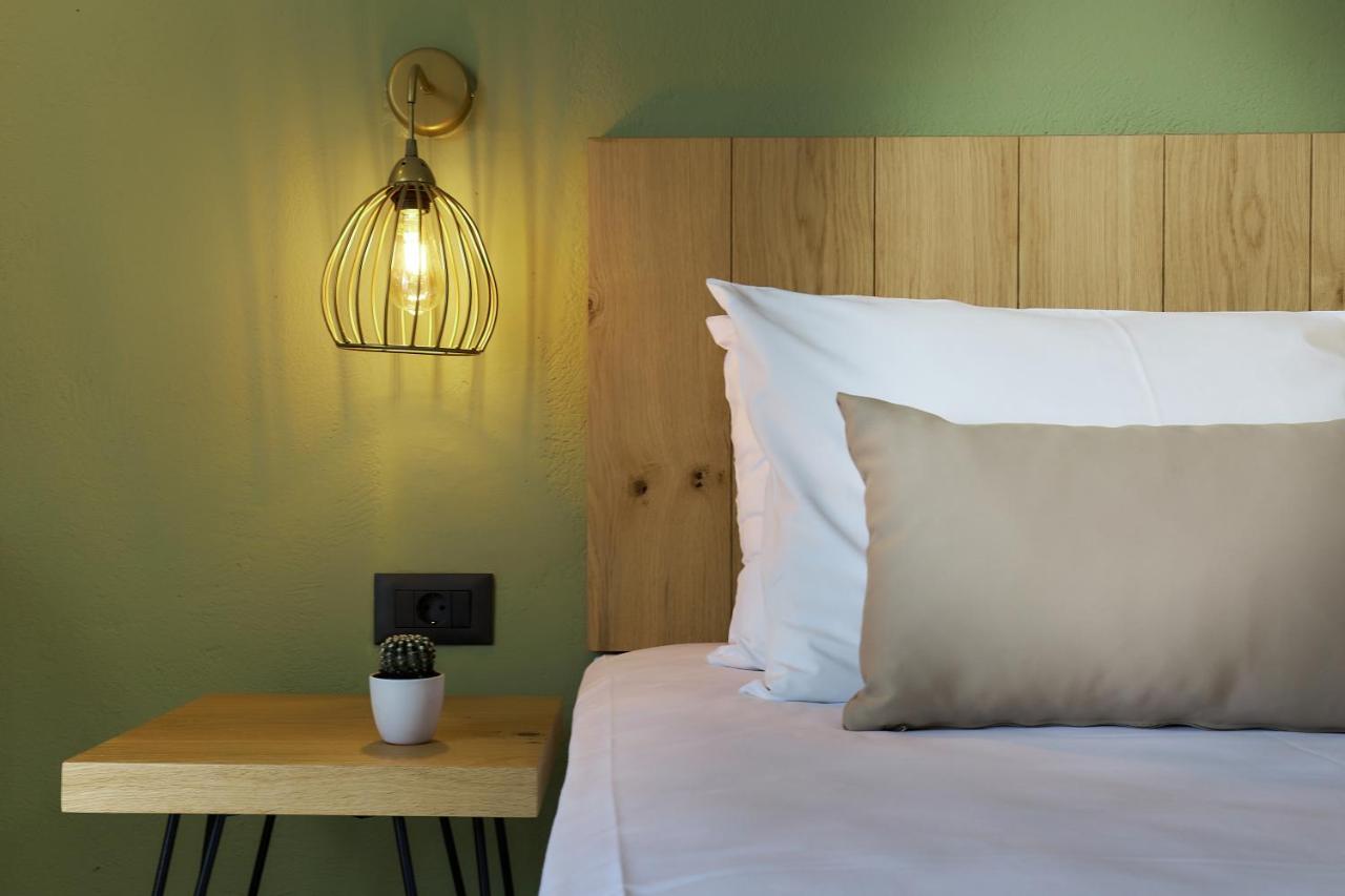Charm Hotel, 2*