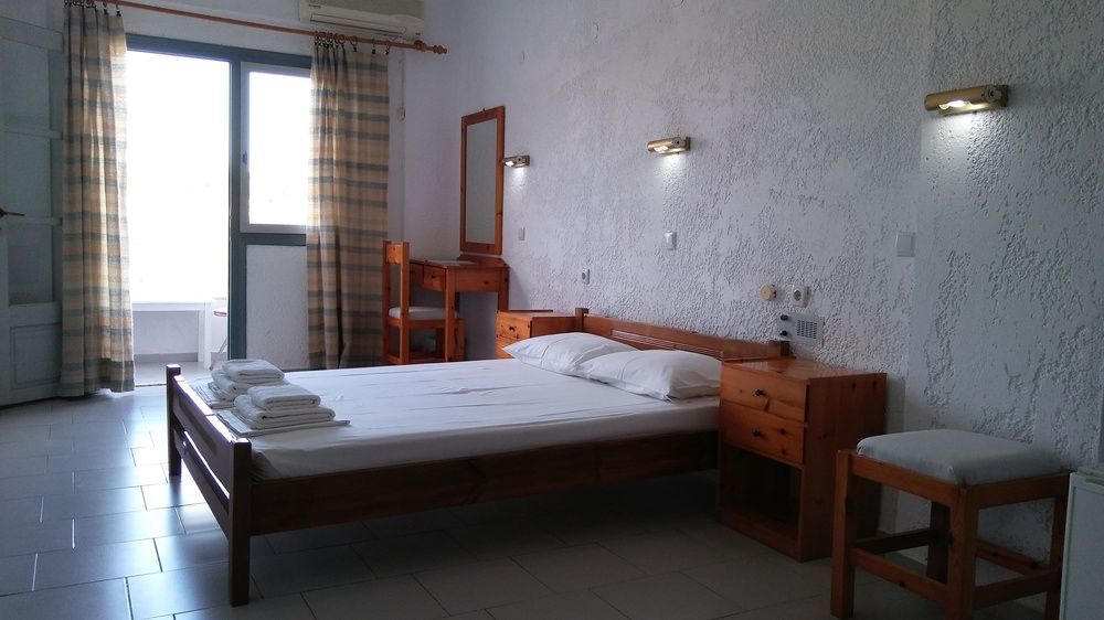 Charm Hotel, 2*